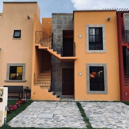 Depa En San Miguel De Allende Zirandaro Con Piscina Bagian luar foto